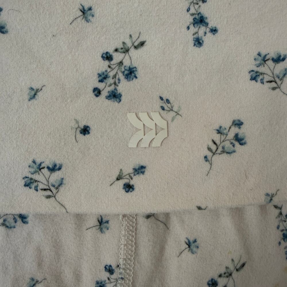 All in Motion white floral workout pants - Picture 5 of 6